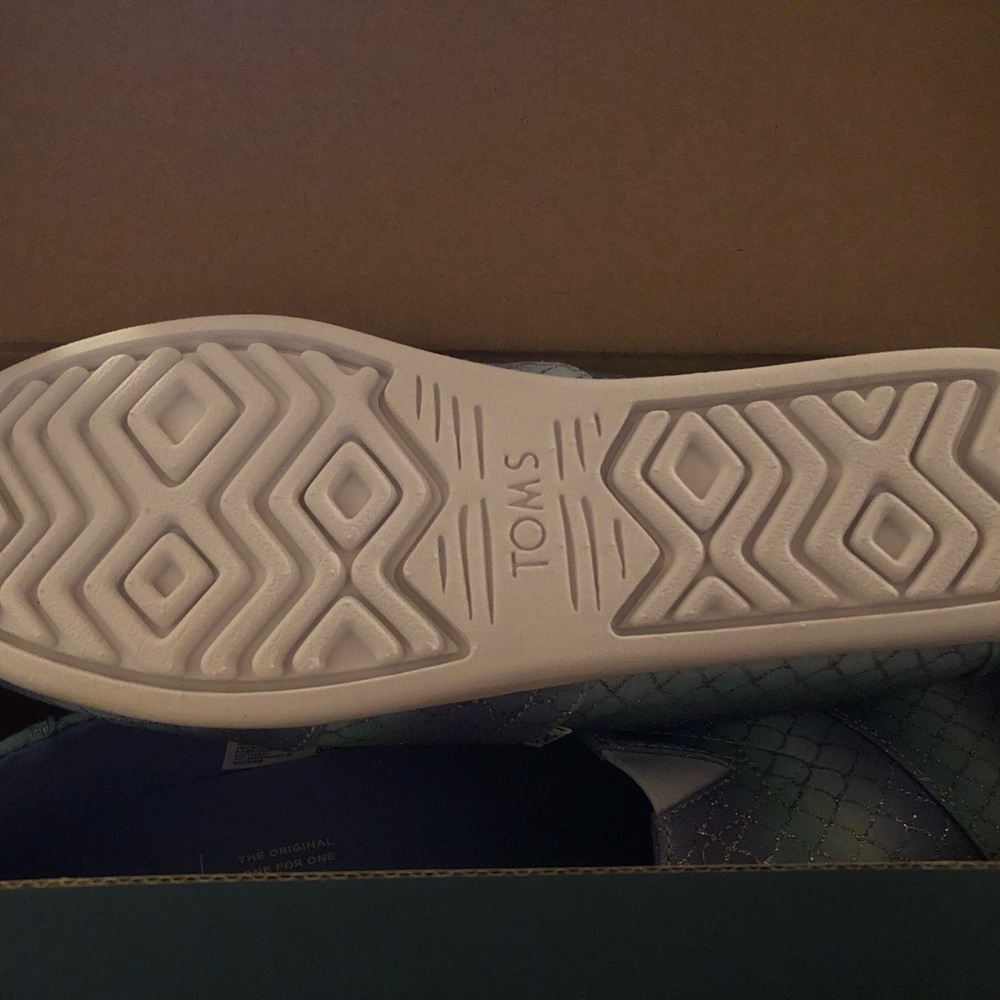 TOMS Glitter Mermaid Scales Print Comfort Shoes Casual Slip-on Flats Size 9 New - Picture 6 of 8